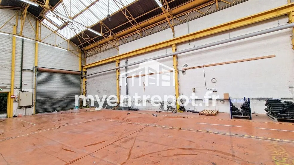 Flex in Marseille for lease - Building Photo - Image 2 of 8