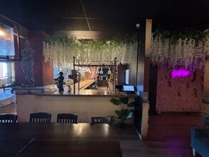 11300 Westport Rd, Louisville, KY for lease Interior Photo- Image 2 of 15