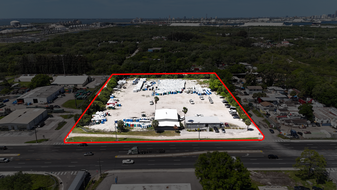 7,800 SF w/ 5 Acres IOS East Tampa - Entrepôt