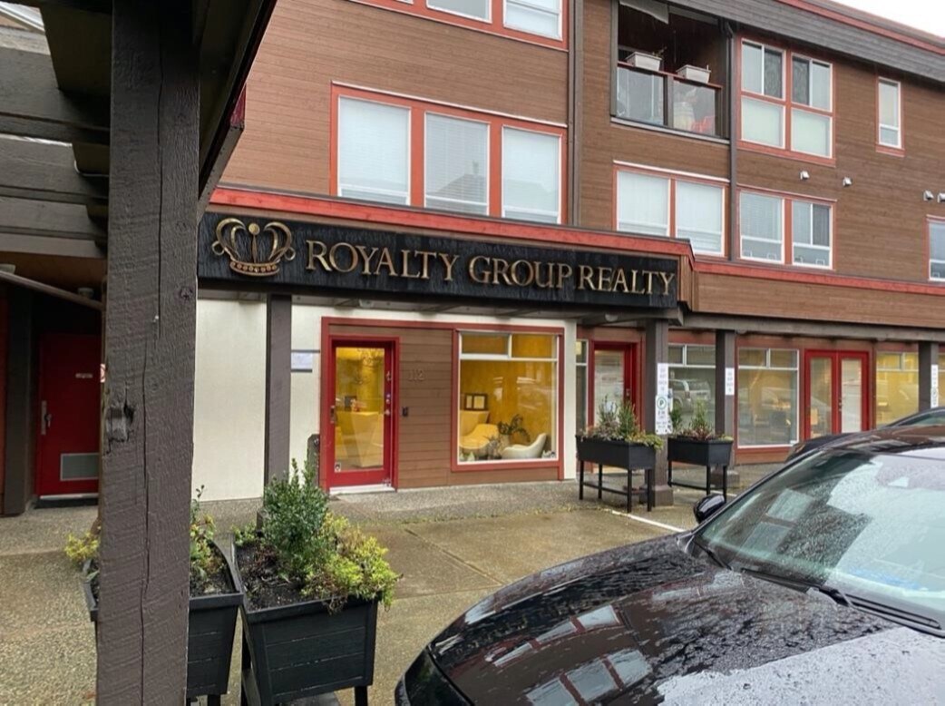 3721 Delbrook Av, North Vancouver, BC for sale Primary Photo- Image 1 of 1