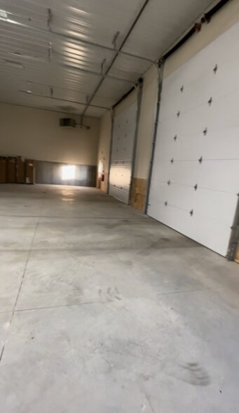 15 King St, Auburn, NH à louer - Photo du bâtiment - Image 3 de 4