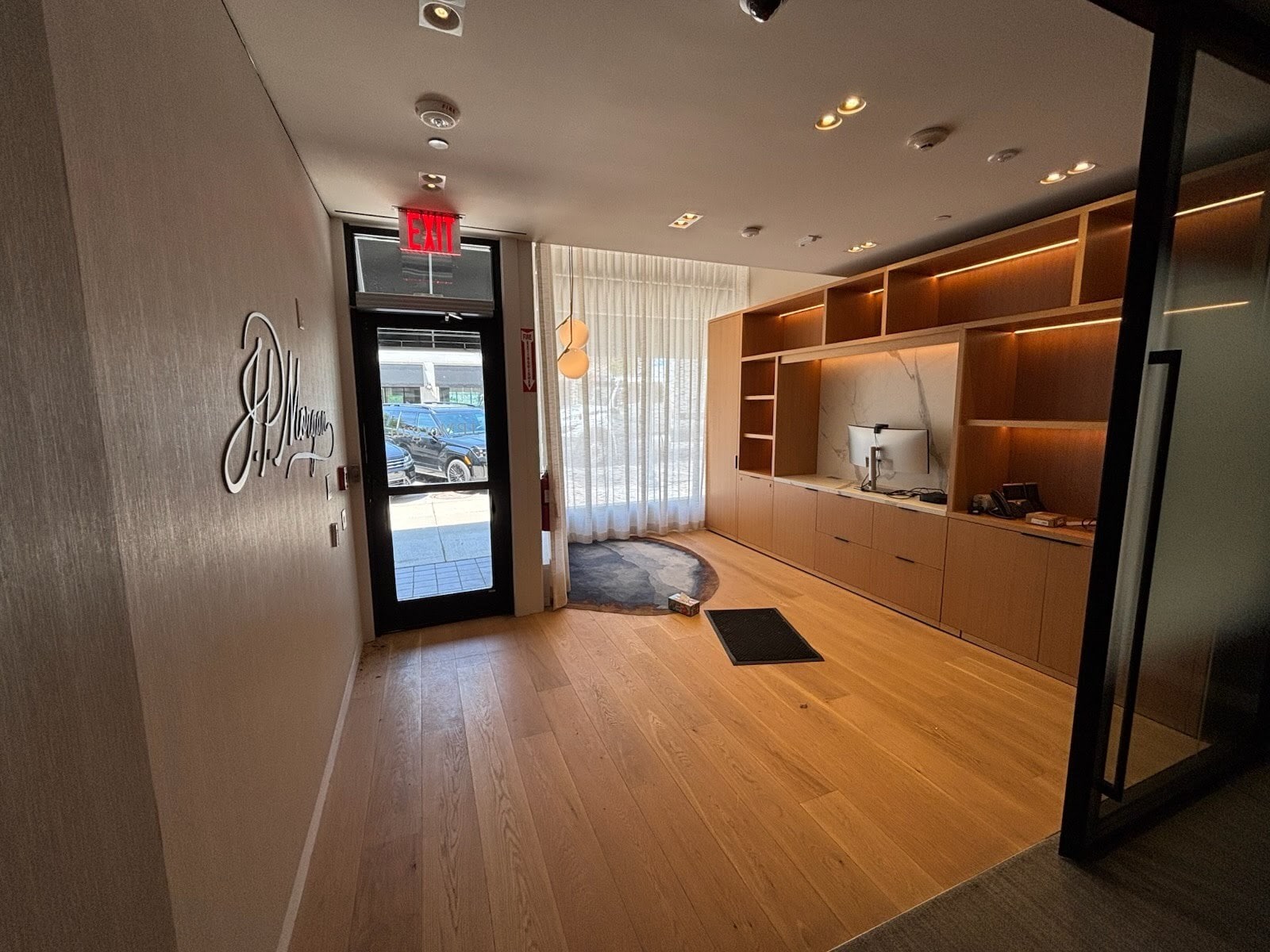 563-571 Lincoln Ave, Winnetka, IL for lease Interior Photo- Image 1 of 12