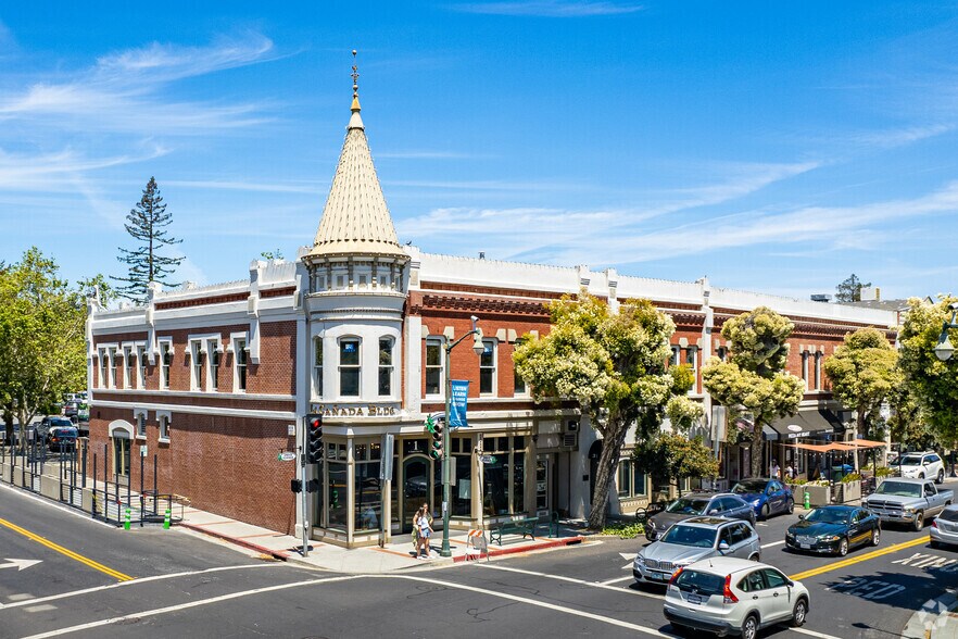 1-17 1/2 N Santa Cruz Ave, Los Gatos, CA à vendre - Photo principale - Image 1 de 1