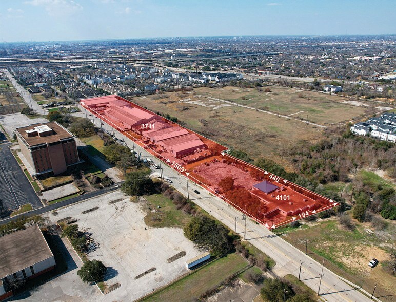 3711-4101 Clinton Dr, Houston, TX à vendre - Photo du bâtiment - Image 2 de 4
