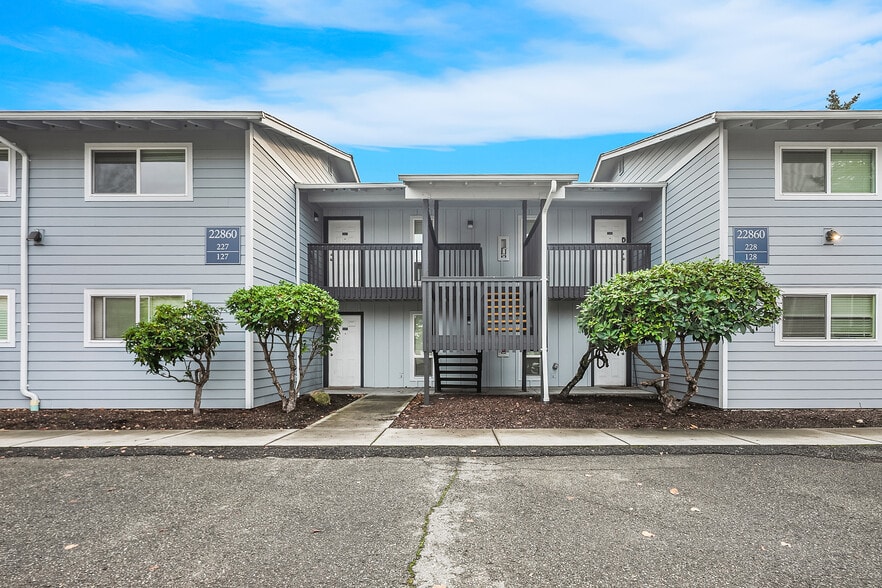 23006 30th Ave S, Des Moines, WA à vendre - Photo du bâtiment - Image 2 de 23