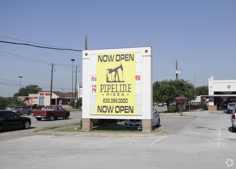 3901-3937 Spencer Hwy, Pasadena, TX à louer - Photo du bâtiment - Image 3 de 5