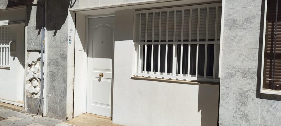 Retail in Elche, Alicante for sale - Building Photo - Image 1 of 4