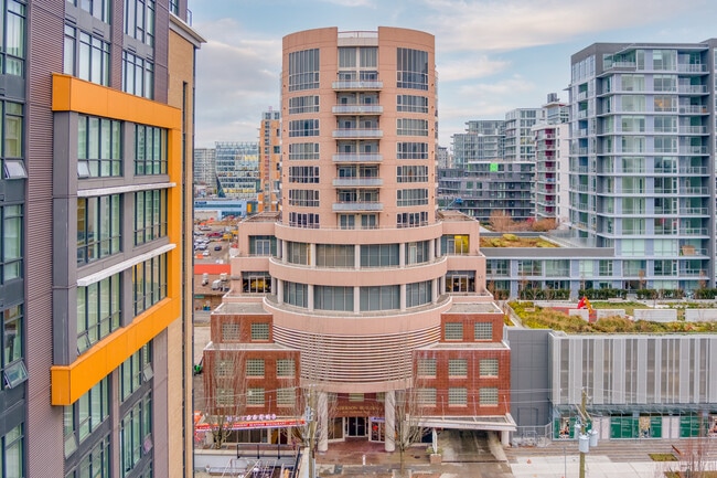 Plus de détails pour 8111 Anderson Rd, Richmond, BC - Bureau à louer