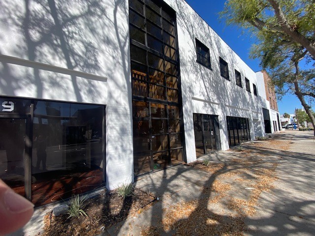 25 Dr Martin Luther King Jr St, Saint Petersburg, FL à louer - Photo du bâtiment - Image 2 de 3