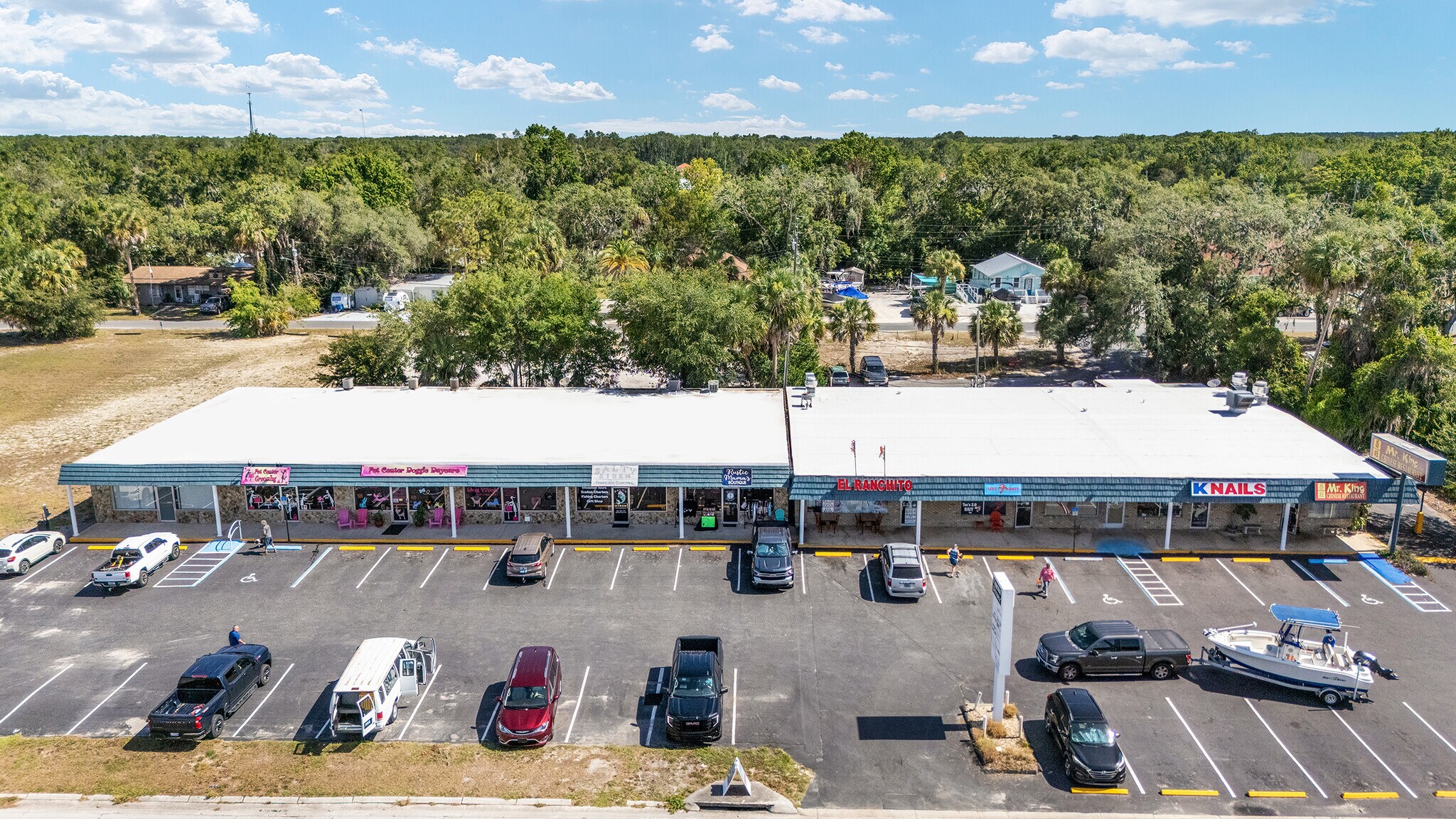 471 NE 1st Ter, Crystal River, FL à vendre Photo du bâtiment- Image 1 de 1