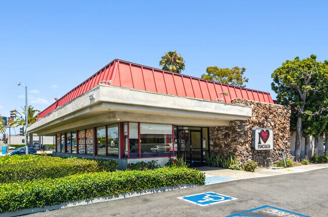 Plus de détails pour 3001-3041 S Bristol St, Santa Ana, CA - Commerce de détail à louer