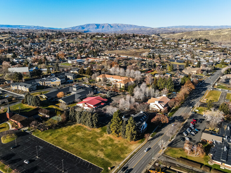 504 N 40th Ave, Yakima, WA à vendre - Photo du bâtiment - Image 2 de 39