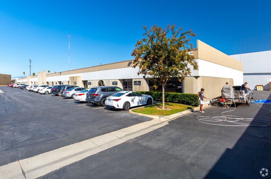 14747 Artesia Blvd, La Mirada, CA for sale - Building Photo - Image 2 of 4