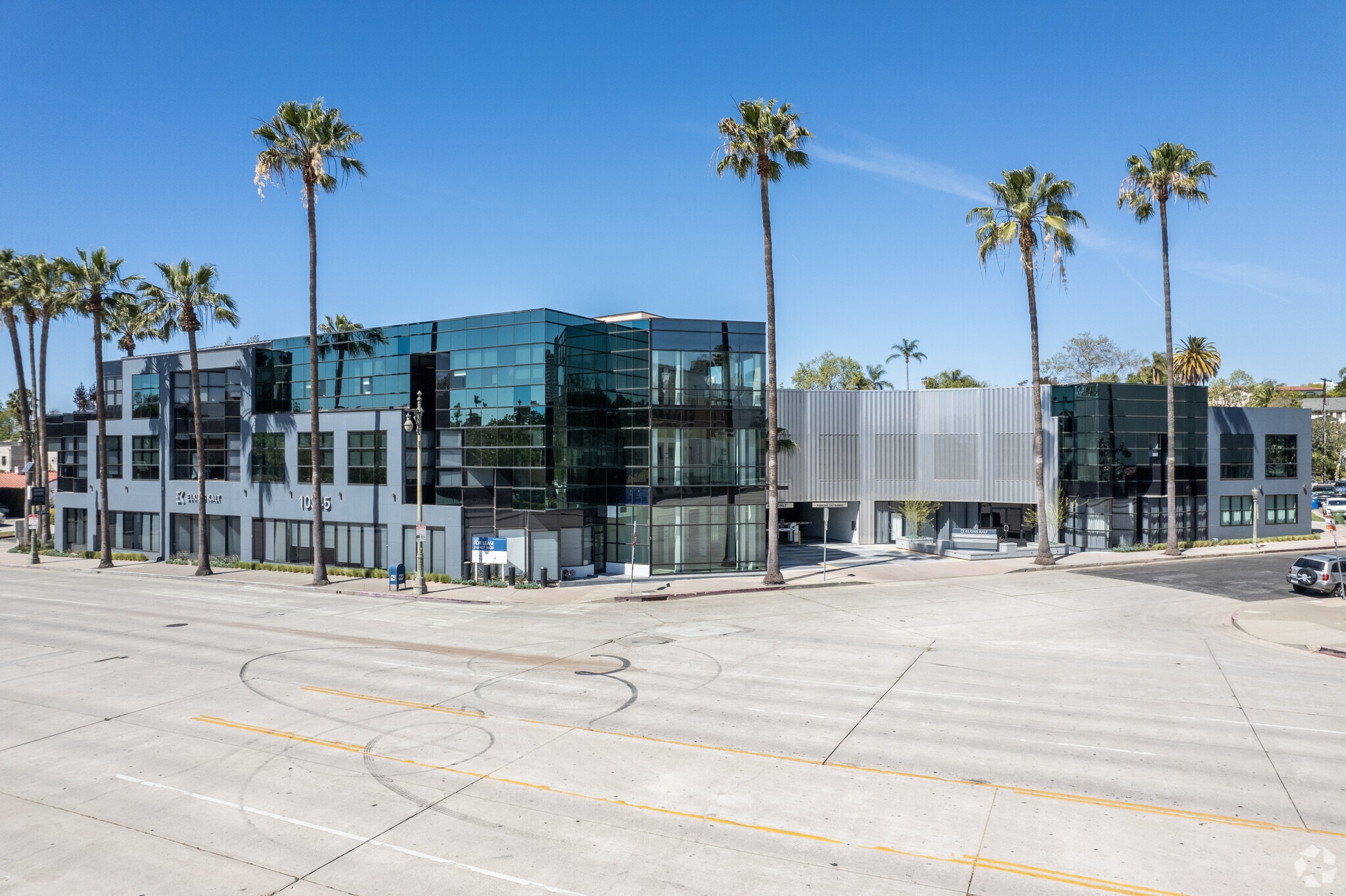 10345 W Olympic Blvd, Los Angeles, CA à louer Photo principale- Image 1 de 15