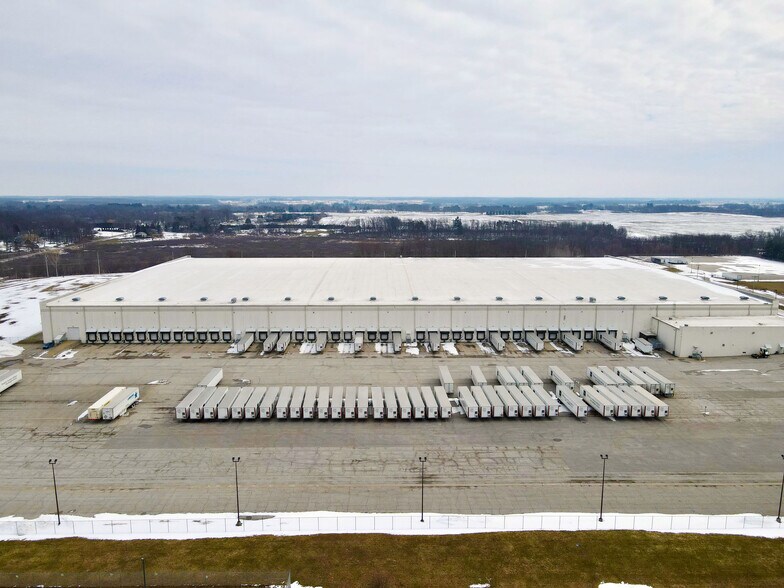 33 Industrial Pky, La Porte, IN à vendre - Photo du bâtiment - Image 2 de 16