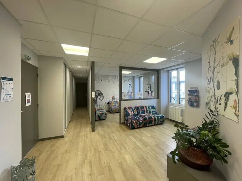 Office in Lorient for sale - Interior Photo - Image 2 of 10