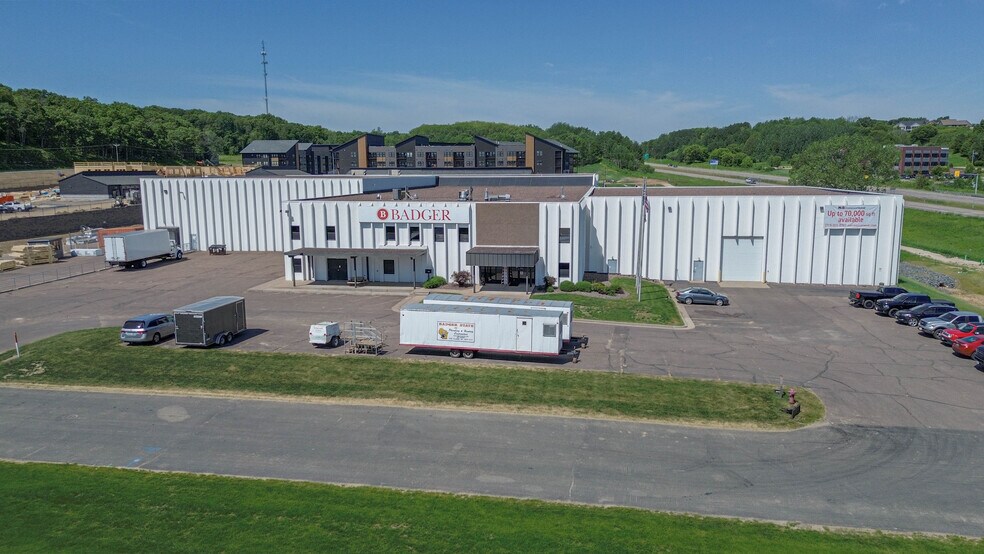 4740 Bourbon St, Eau Claire, WI for lease - Building Photo - Image 2 of 13
