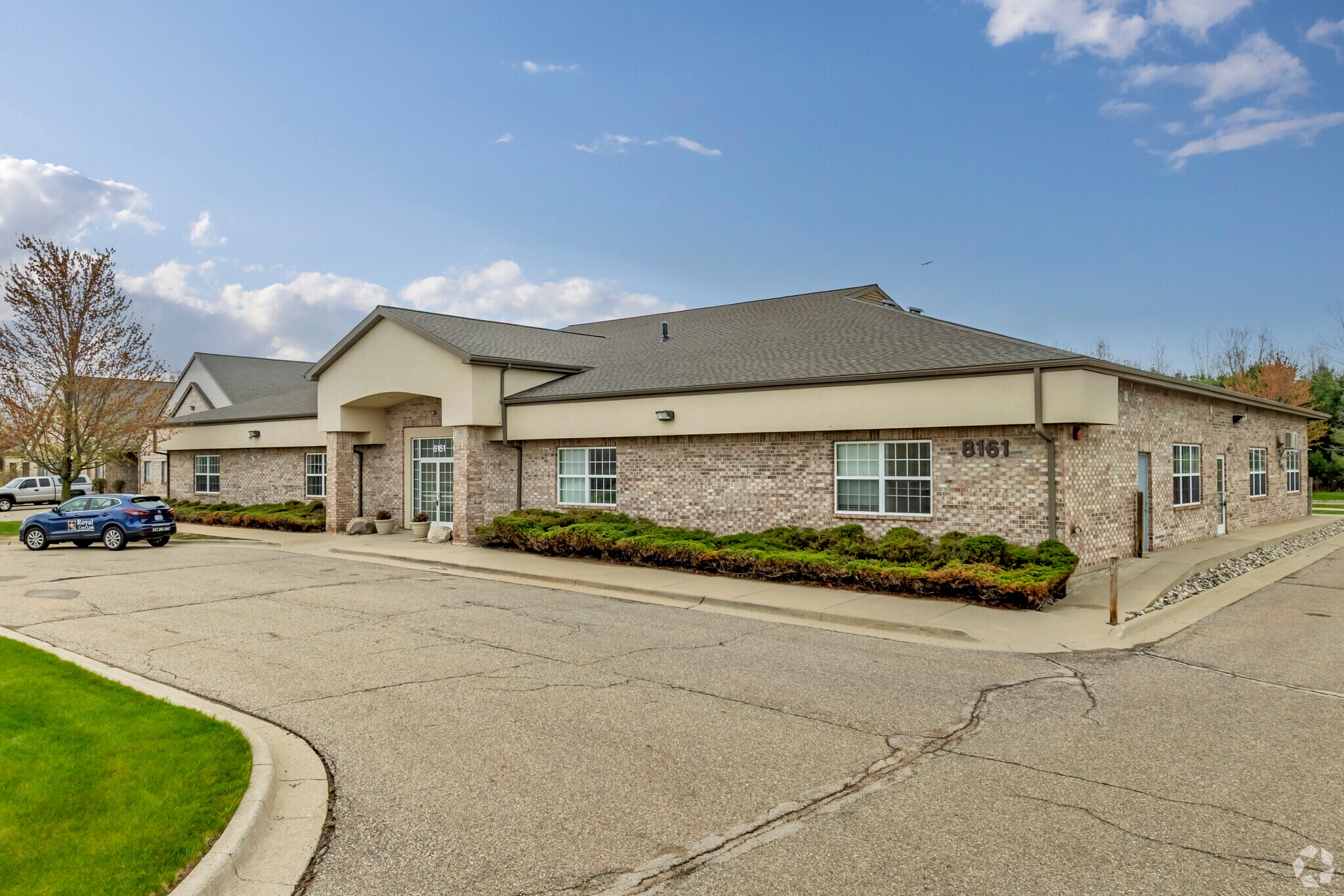 8161 Executive Ct, Lansing, MI for lease Primary Photo- Image 1 of 22