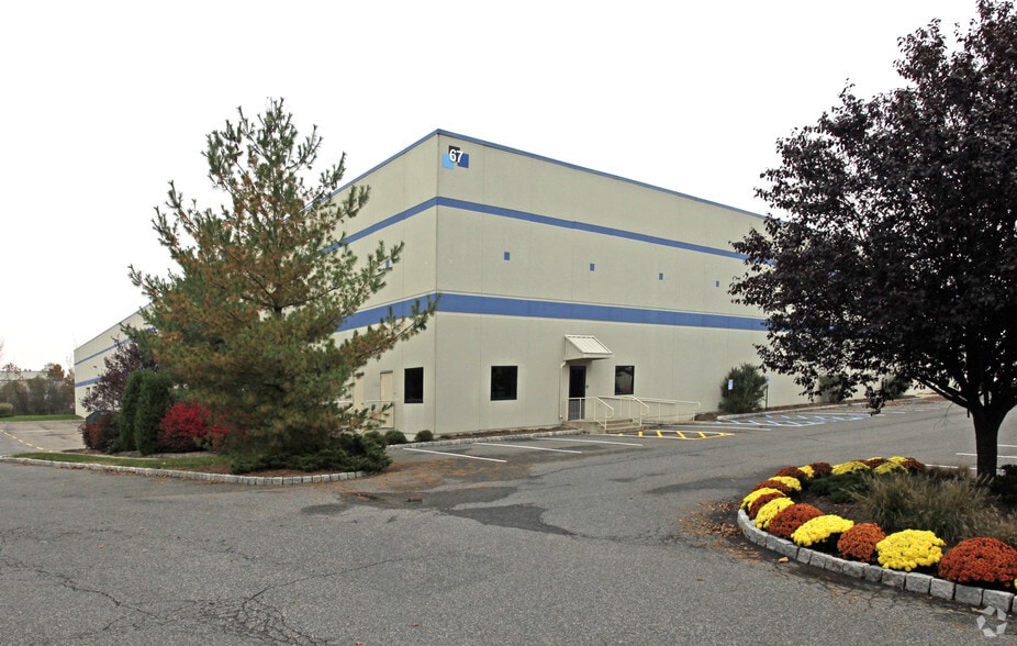 67 US Highway 46, Fairfield, NJ for lease - Primary Photo - Image 1 of 2