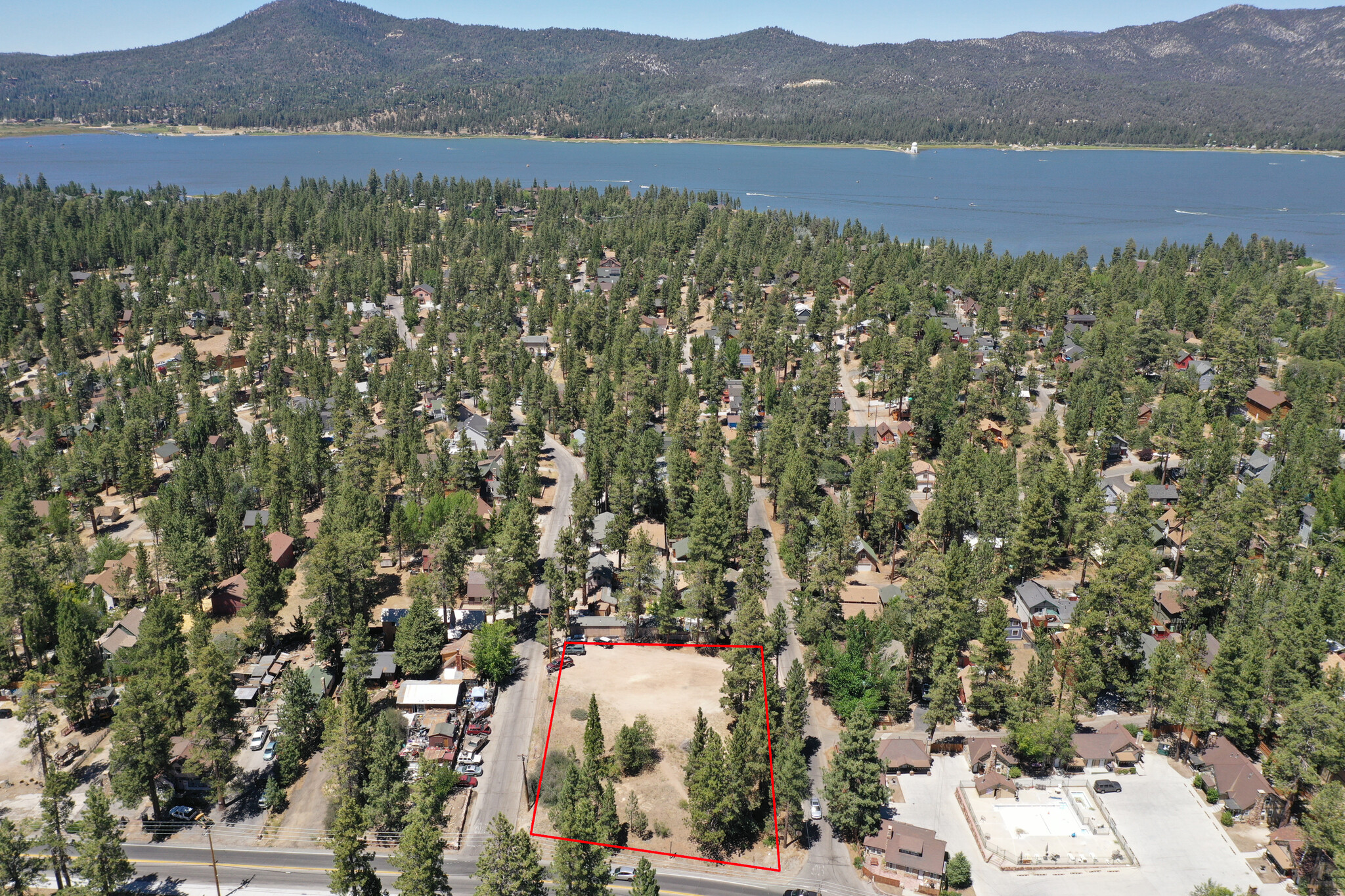 40111 Big Bear Blvd, Big Bear Lake, CA à vendre Photo du bâtiment- Image 1 de 1