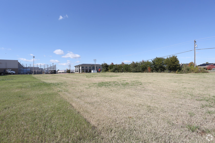 600 Merchant Dr, Norman, OK for sale - Primary Photo - Image 1 of 4