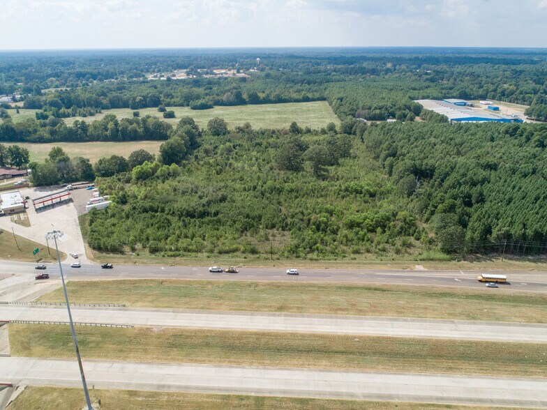 2014 S. Bishop Road, Texarkana, TX for sale - Primary Photo - Image 1 of 5