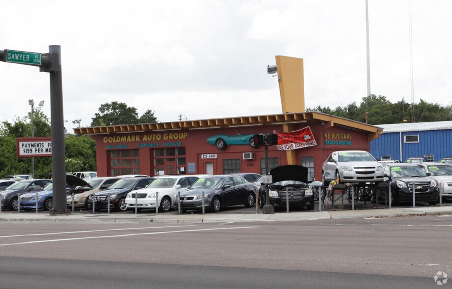 4000 Bee Ridge Rd, Sarasota, FL à vendre - Photo du bâtiment - Image 2 de 2