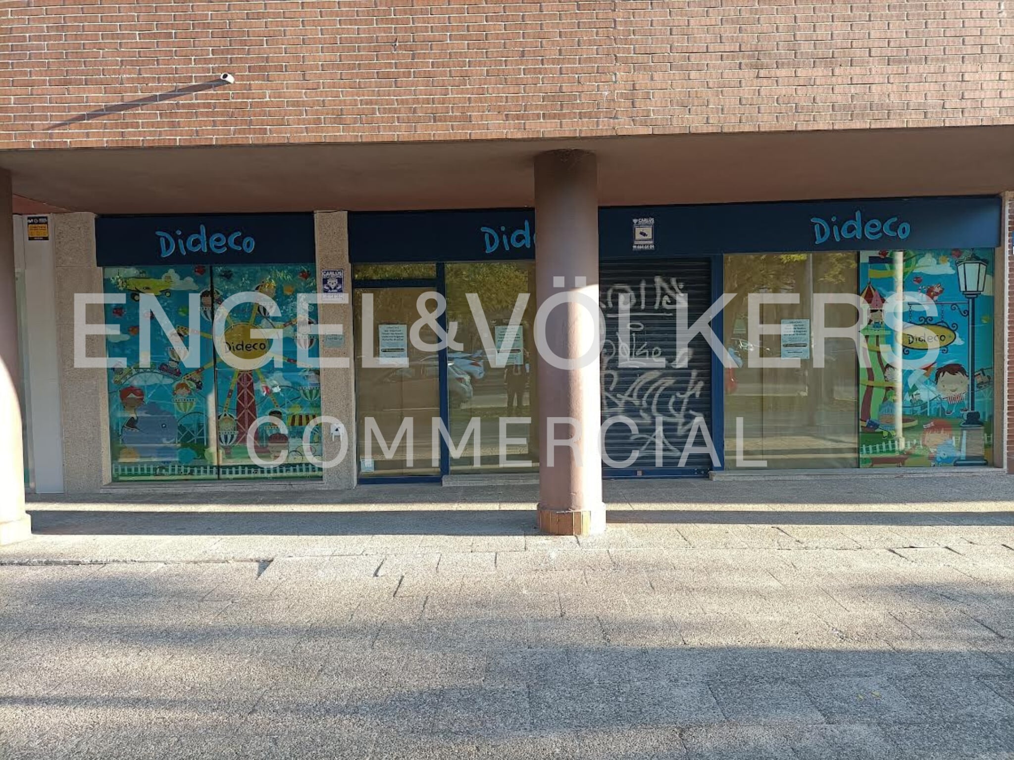 Multifamily in Madrid, Madrid for sale Primary Photo- Image 1 of 4