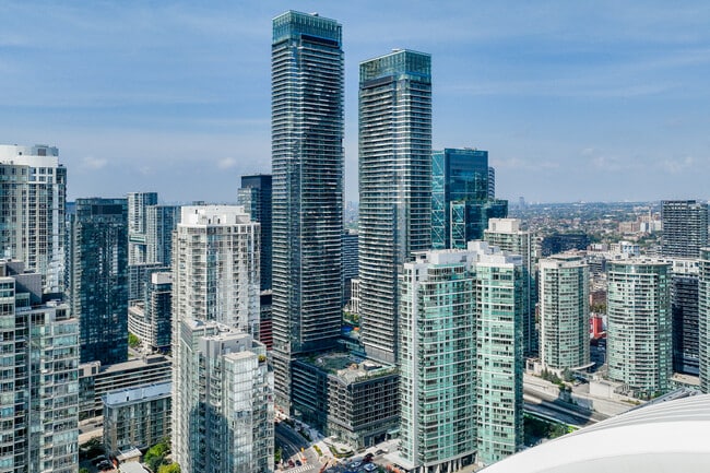 Plus de détails pour 23 Spadina Ave, Toronto, ON - Commerce de détail à louer