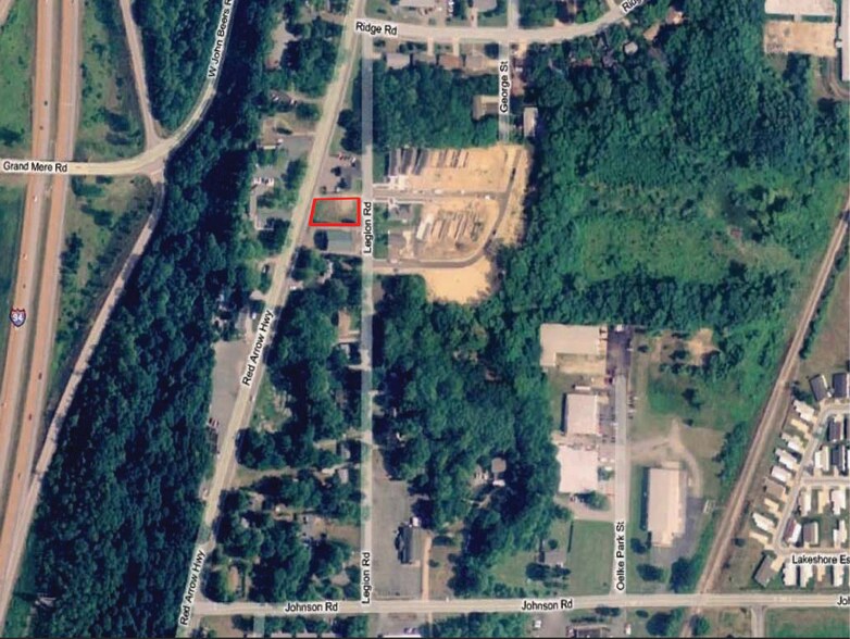 5923 Red Arrow Hwy, Stevensville, MI à vendre - Photo principale - Image 1 de 1