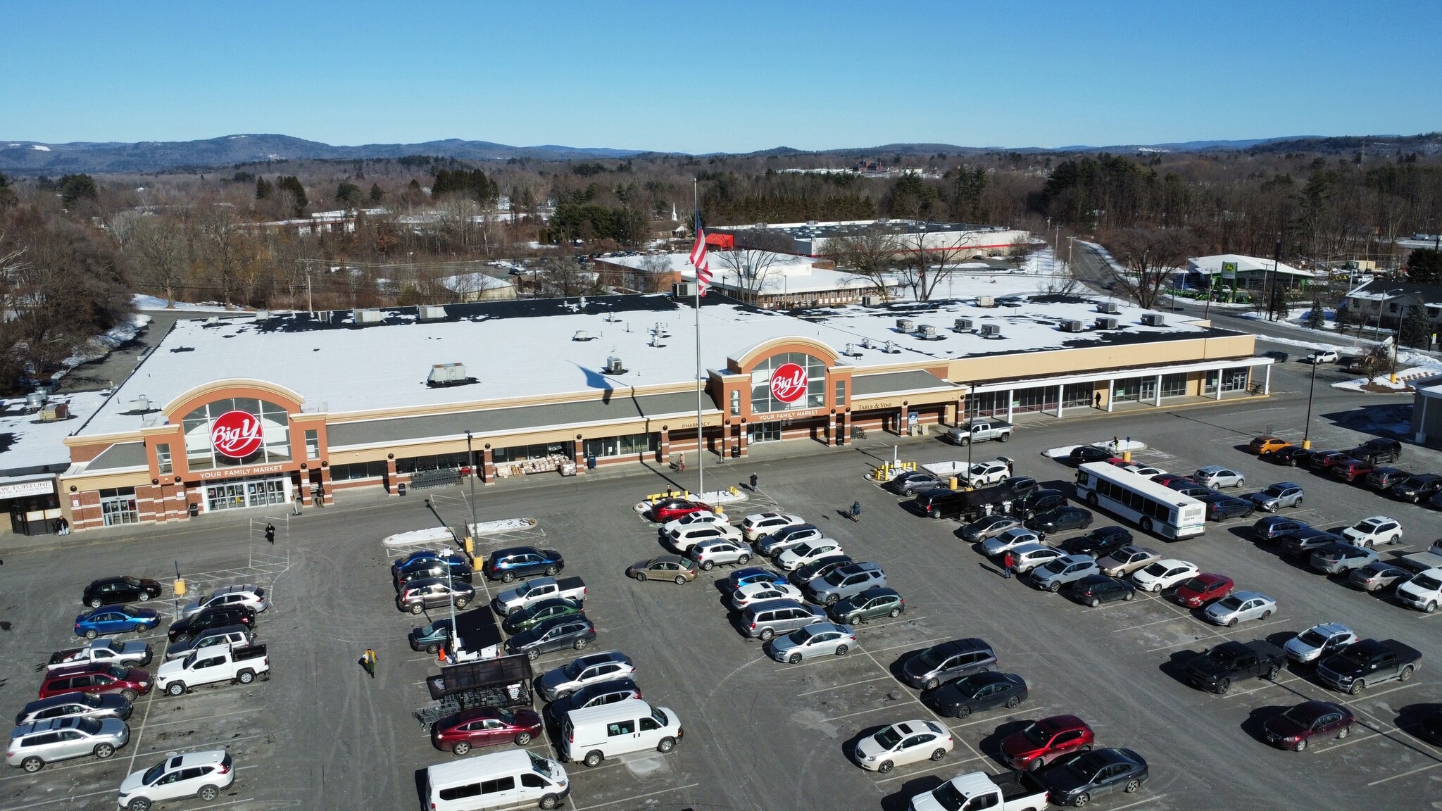 225-255 Mohawk Trl, Greenfield, MA for lease Building Photo- Image 1 of 6