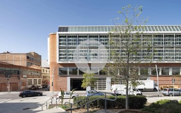 Office in Esplugues de Llobregat, Barcelona for lease Building Photo- Image 2 of 33