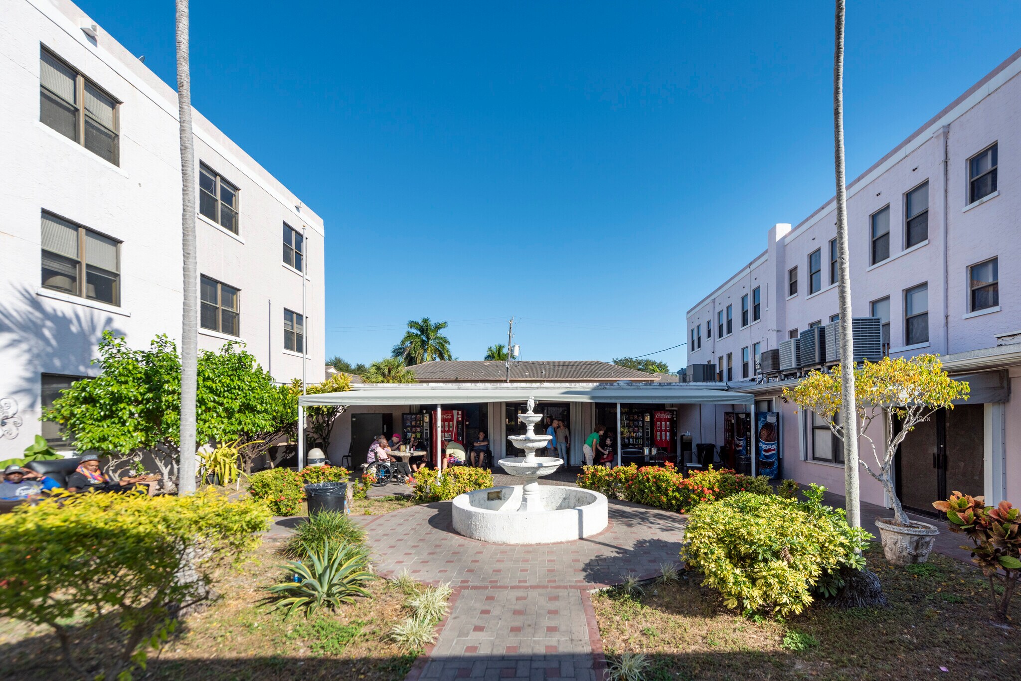 2001 Polk St, Hollywood, FL à vendre Photo du bâtiment- Image 1 de 1