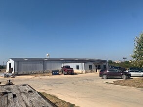 100 Don Currie Dr, Jarrell, TX for lease Building Photo- Image 2 of 7