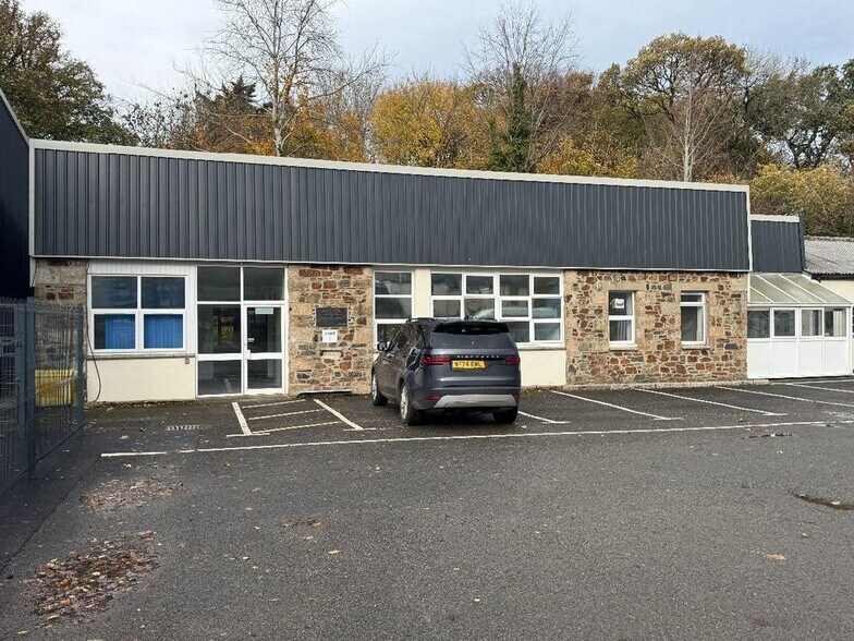 North Rd, Okehampton à louer - Photo du bâtiment - Image 3 de 12