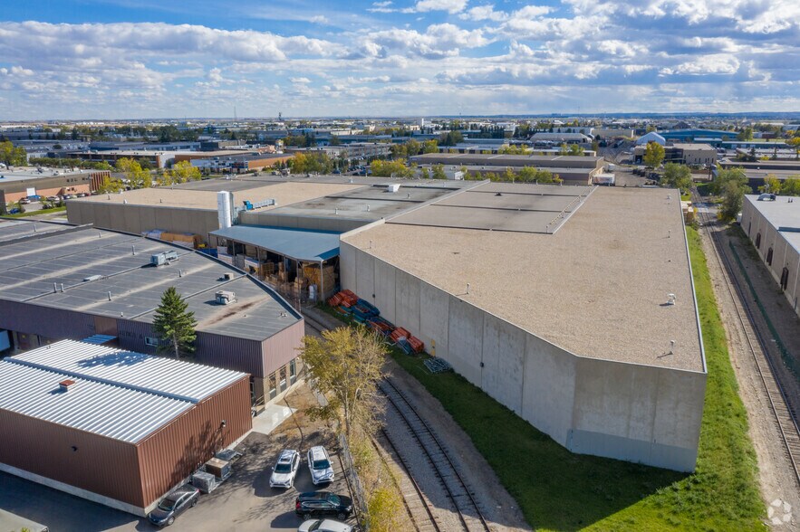 3916 72nd Ave SE, Calgary, AB for lease - Building Photo - Image 2 of 5