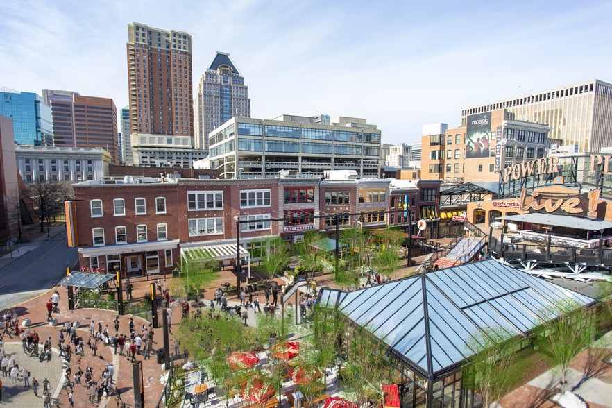 4-32 Market Pl, Baltimore, MD for lease - Building Photo - Image 1 of 3