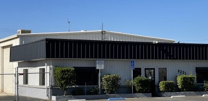 4231 Foster Ave, Bakersfield, CA for lease Primary Photo- Image 1 of 6
