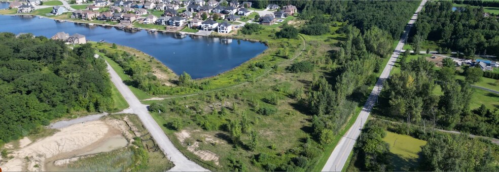 9537 Doubletree Drive South Dr, Winfield, IN for sale - Primary Photo - Image 1 of 6