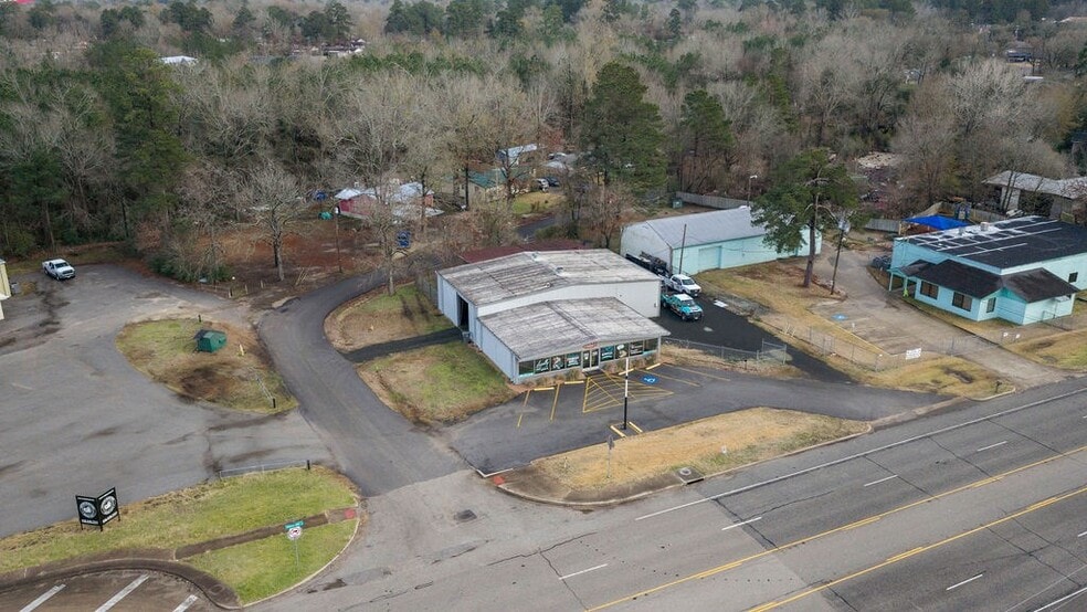 2216 N Timberland Dr, Lufkin, TX for sale - Building Photo - Image 3 of 25