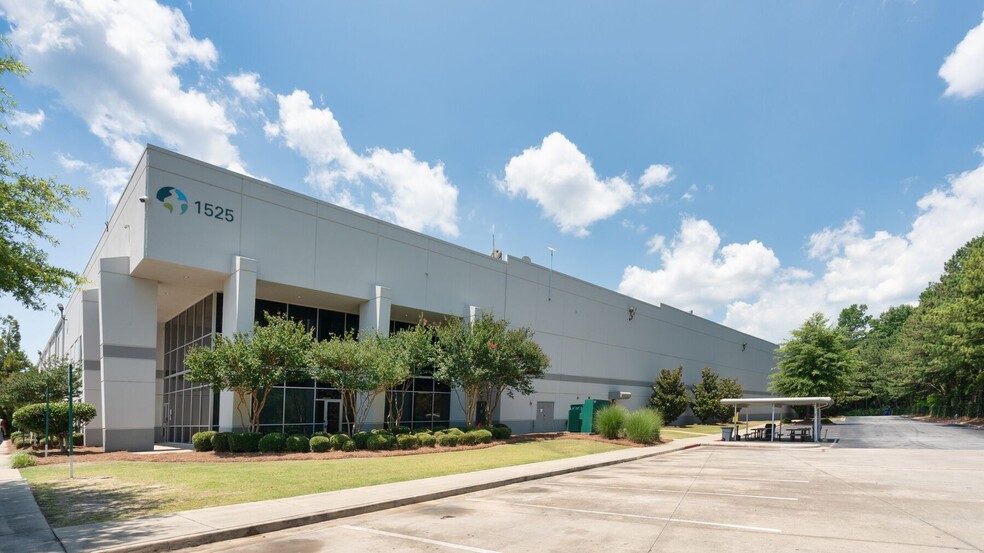 1525 Oakley Industrial Blvd, Fairburn, GA for lease - Building Photo - Image 1 of 7