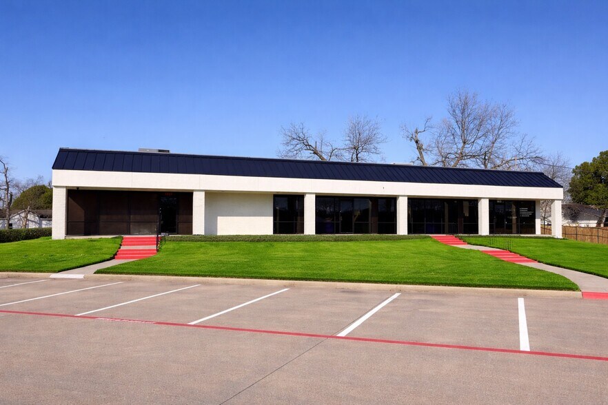 1449 Forest Ln, Garland, TX à louer - Photo du bâtiment - Image 2 de 22