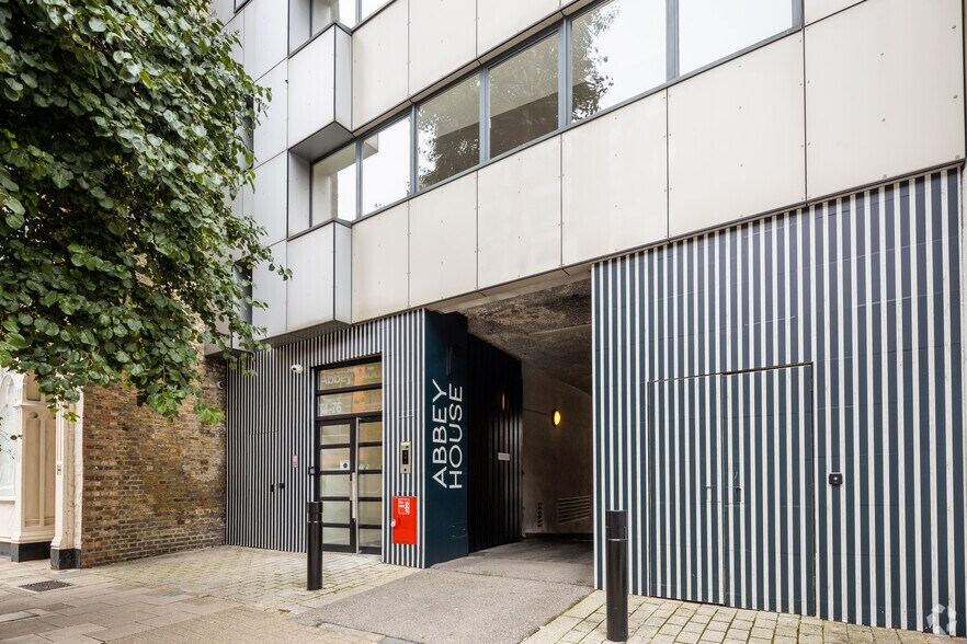 74-76 St John St, Londres à louer - Photo du bâtiment - Image 2 de 3