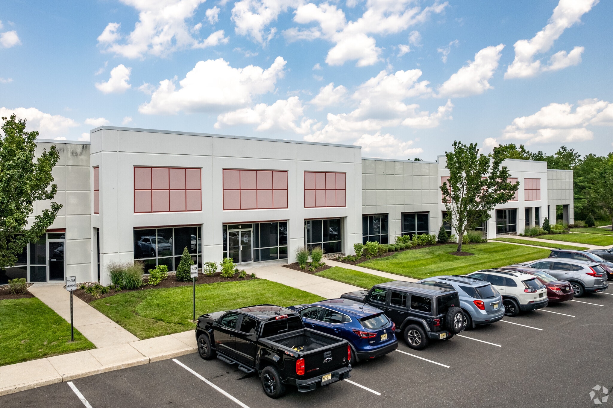 5 Terri Ln, Burlington, NJ for lease Primary Photo- Image 1 of 9