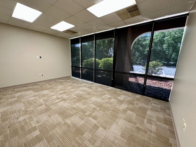 4190 Piedmont Pky, Greensboro, NC à louer - Photo intérieure - Image 2 de 10