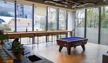 82 Oxford Rd, Uxbridge for lease Interior Photo- Image 1 of 8