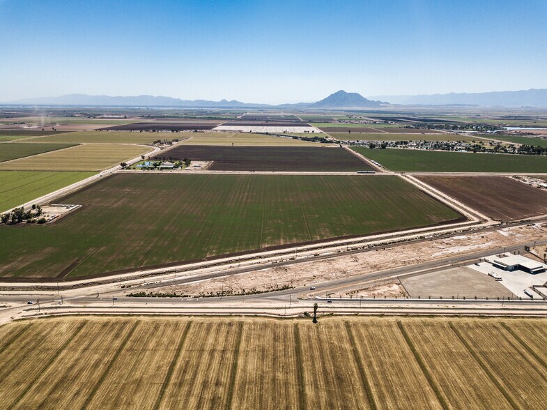 1701 W 80 Hwy, Seeley, CA à vendre - Photo du bâtiment - Image 2 de 3