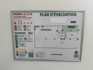 Plus de détails pour Local d'activités à louer