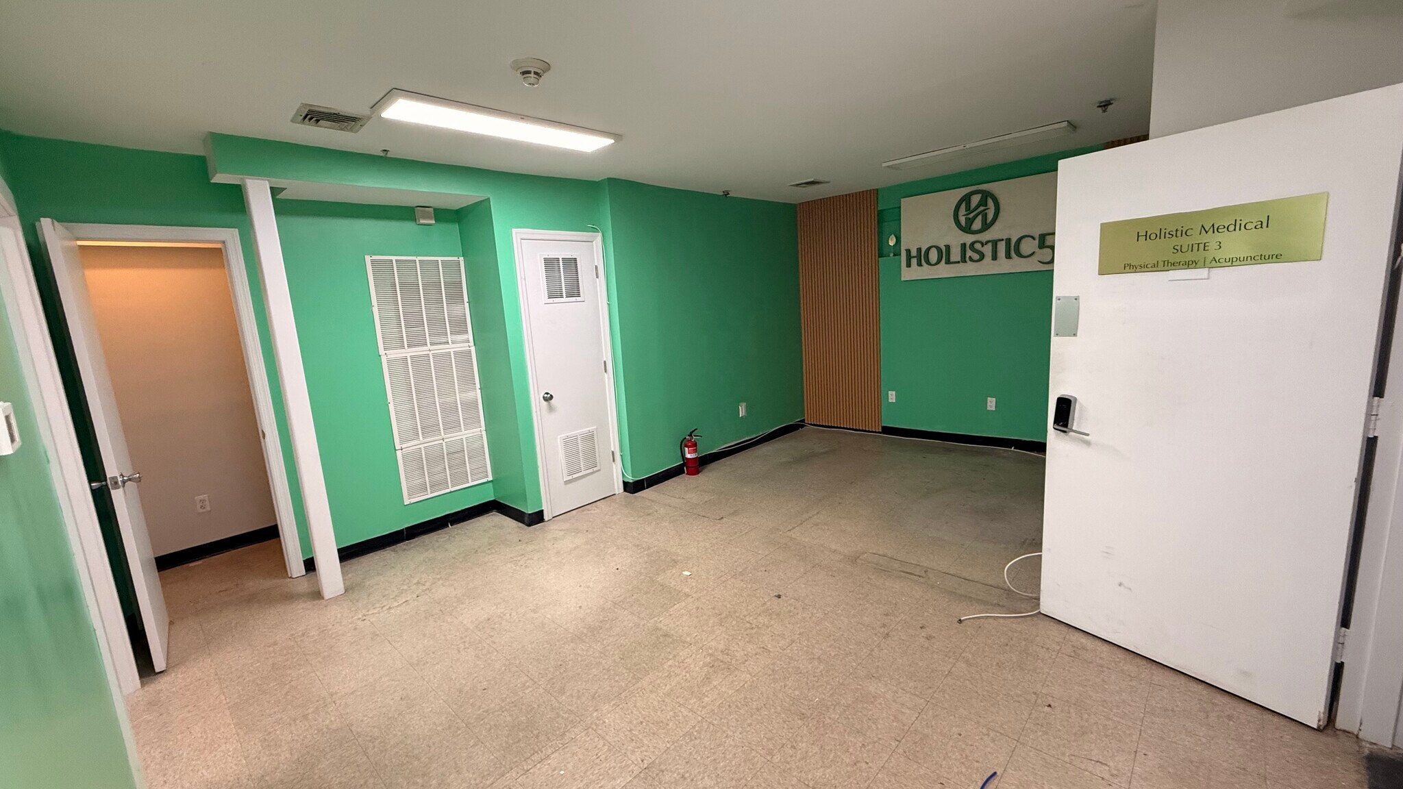 1648 E 14th St, Brooklyn, NY for lease Primary Photo- Image 1 of 22