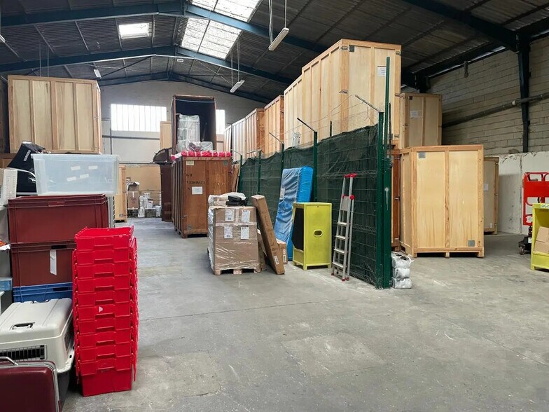 Flex in Persan for sale - Interior Photo - Image 2 of 6